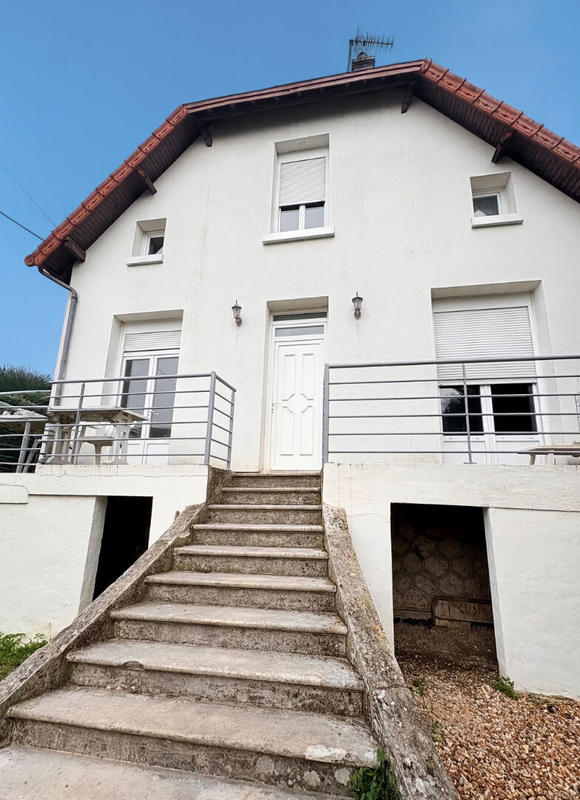 Maison - 111 m² - 6 pièces