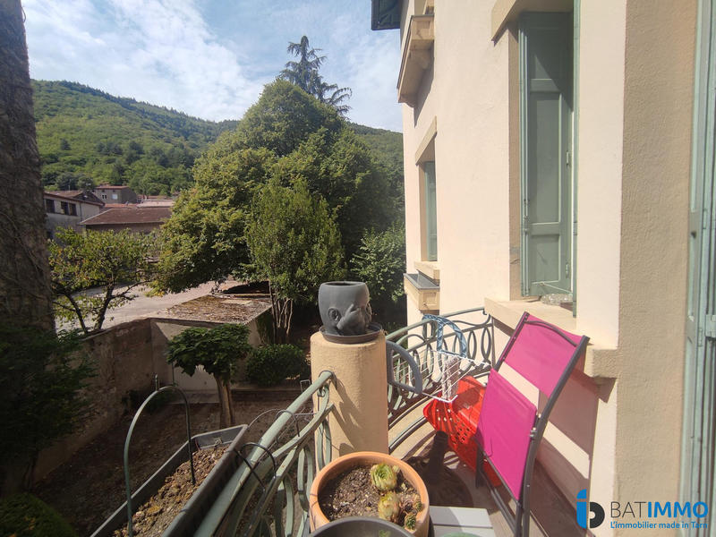 Appartement - 141 m² - 4 pièces