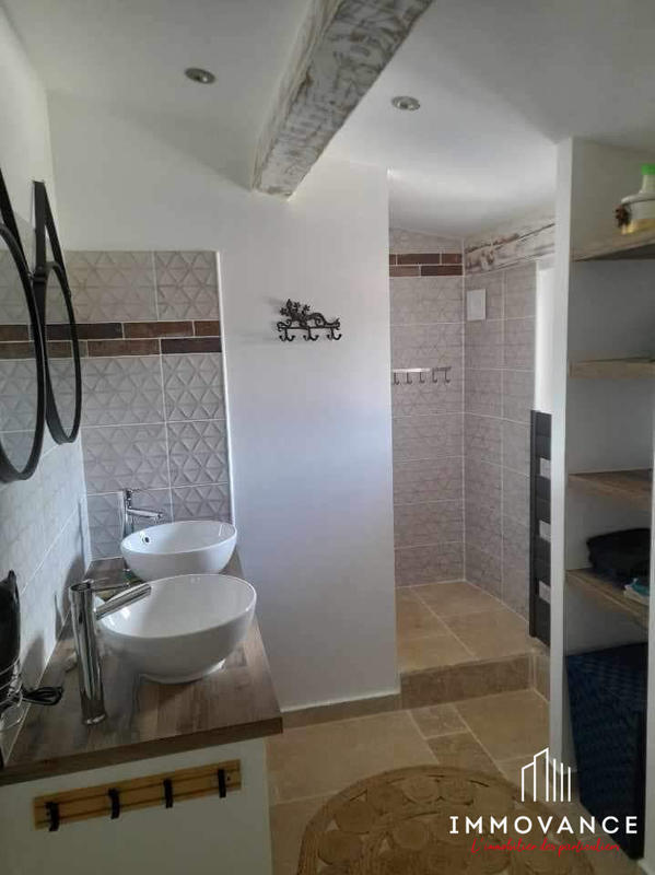 Villa - 558 m² - 9 pièces