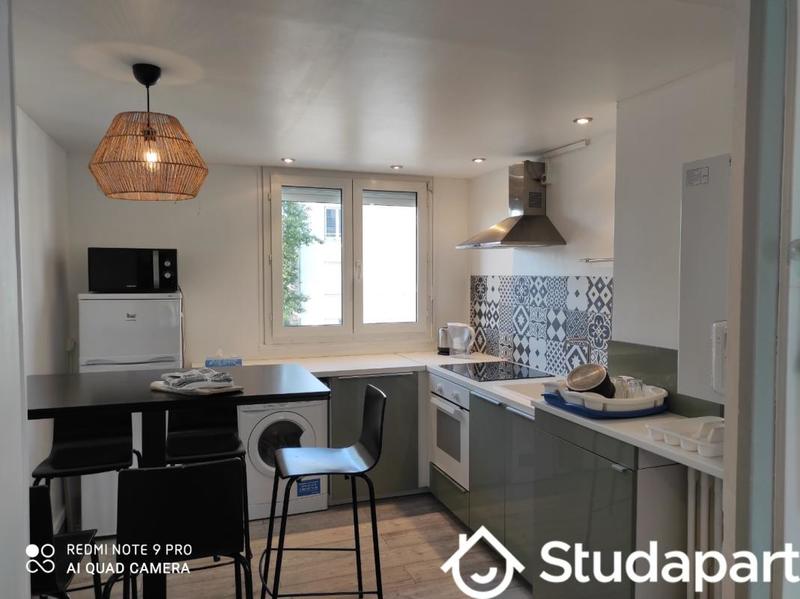 Chambre - 10 m² - 1 pièce