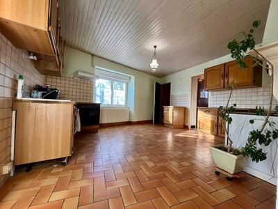 Maison - 140 m² - 5 pièces