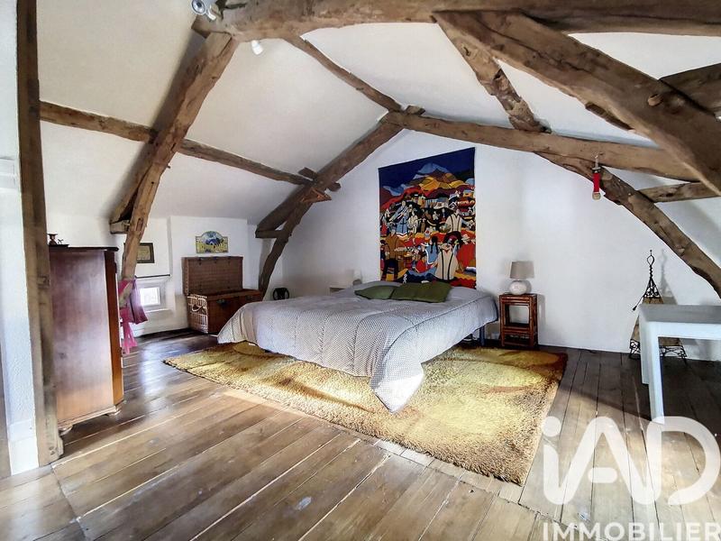 Maison - 231 m² - 7 pièces