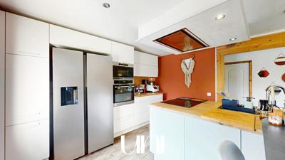 Maison - 137 m² - 6 pièces