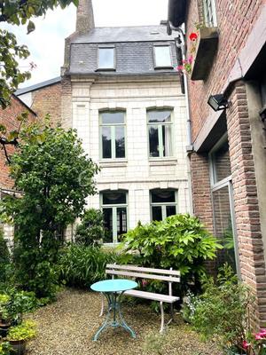 Demeure - 309 m² - 11 pièces