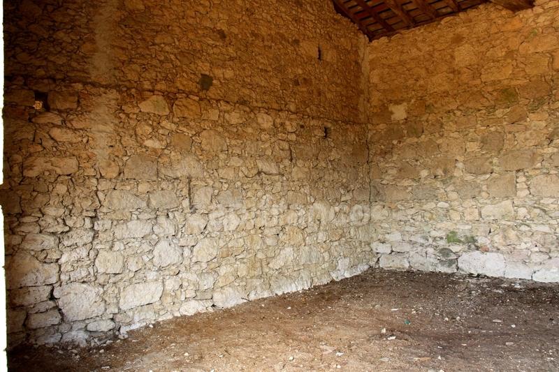 Propriété - 800 m² - 9 pièces