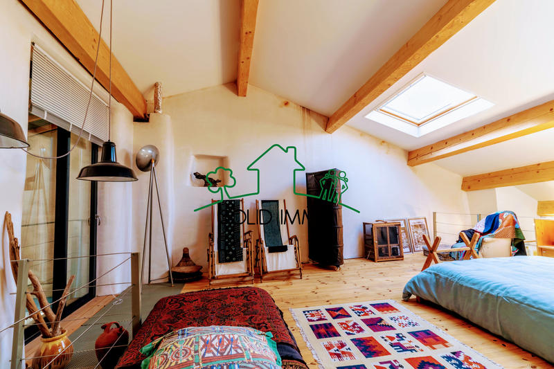 Appartement - 100 m² - 2 pièces