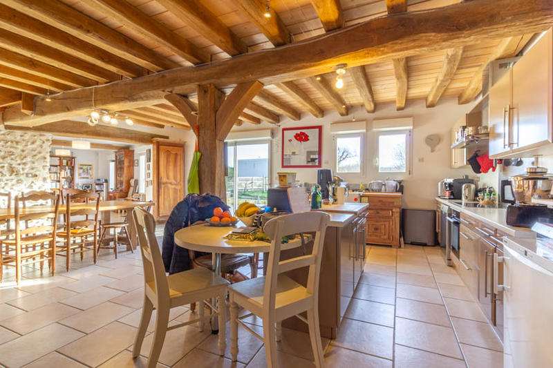 Maison - 196 m² - 7 pièces