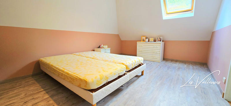 Maison - 213 m² - 8 pièces