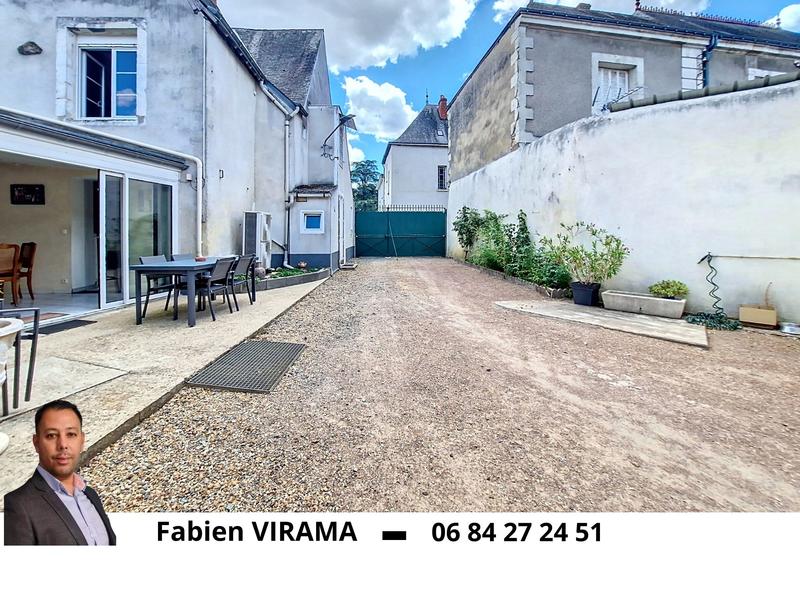 Maison - 202 m² - 7 pièces