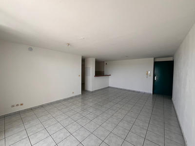 Appartement - 90 m² - 4 pièces