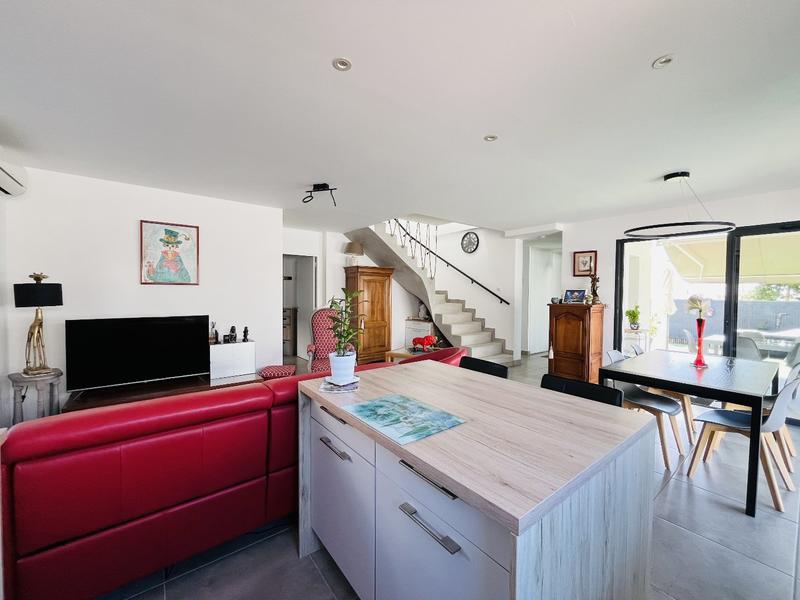 Villa - 100 m² - 4 pièces