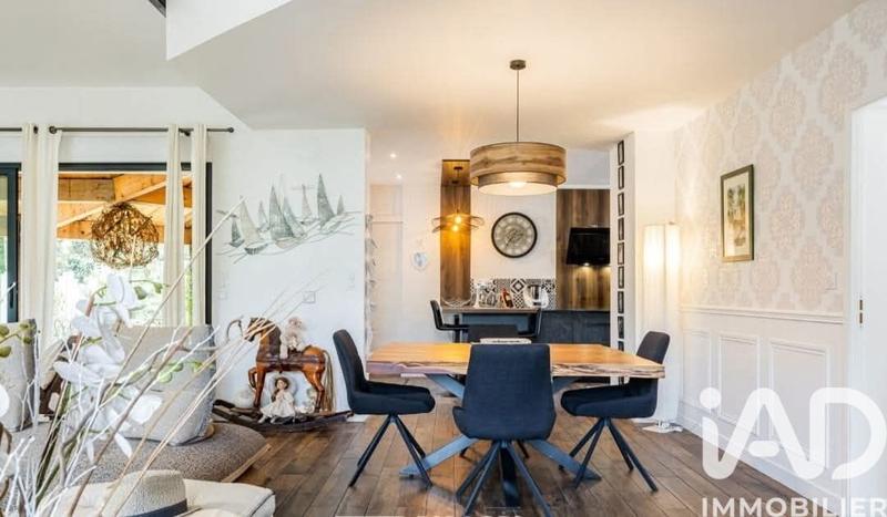 Maison - 160 m² - 5 pièces