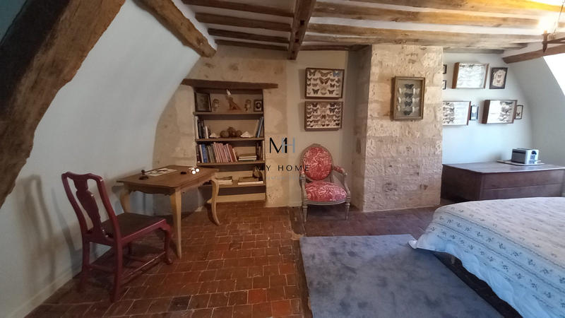 Maison - 330 m² - 9 pièces