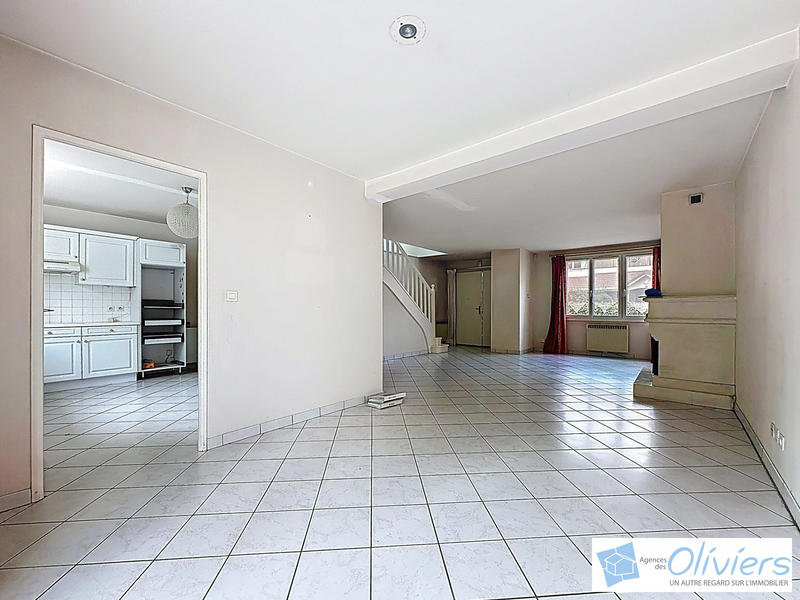 Maison - 171 m² - 7 pièces