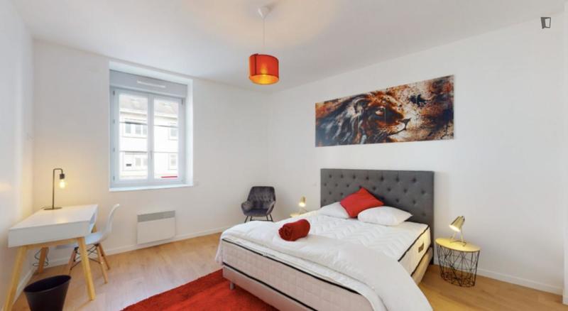 Chambre - 22 m² - 13 pièces