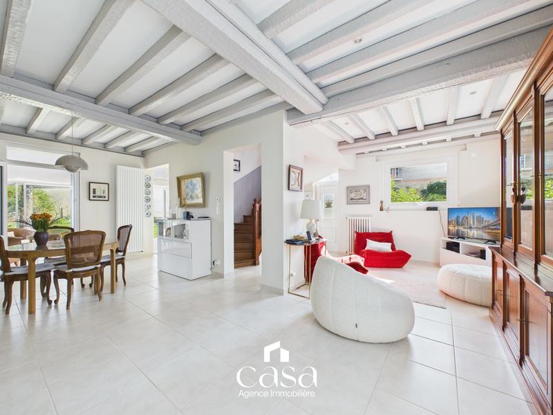 Maison - 160 m² - 8 pièces