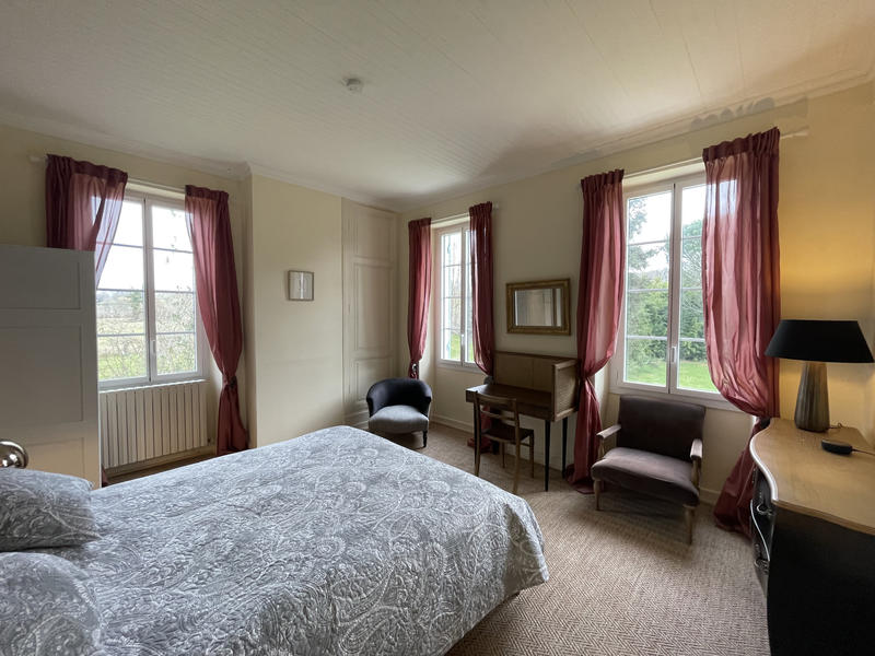 Maison - 399 m² - 7 pièces