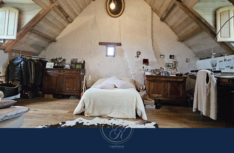 Maison - 270 m² - 7 pièces