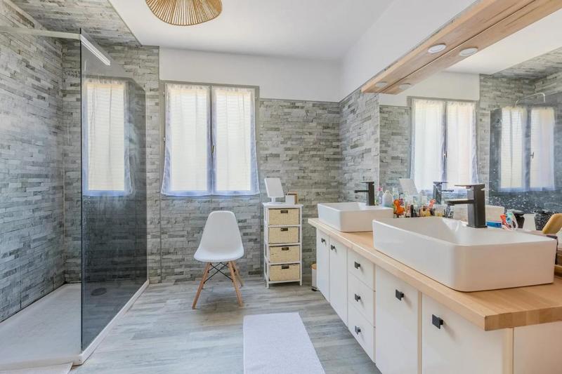 Maison - 156 m² - 6 pièces