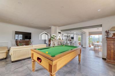 Maison - 166 m² - 6 pièces