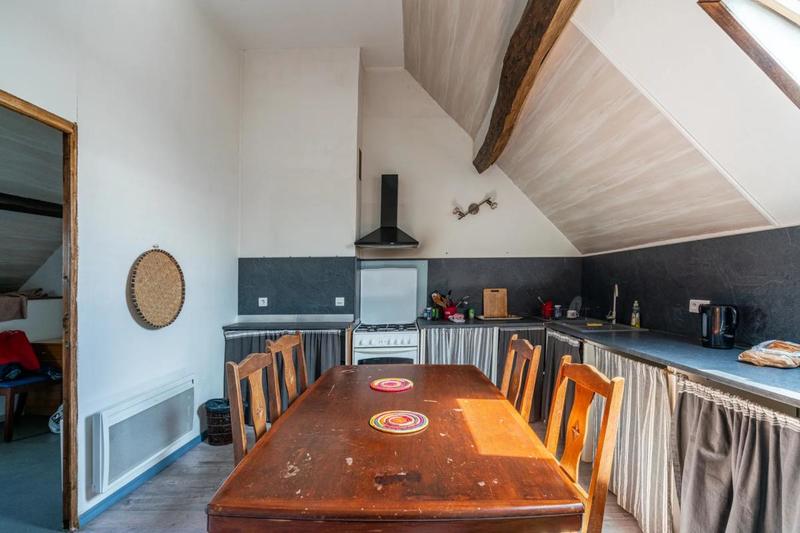 Corps de ferme - 190 m² - 9 pièces