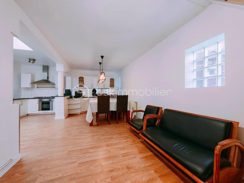 Maison - 140 m² - 5 pièces