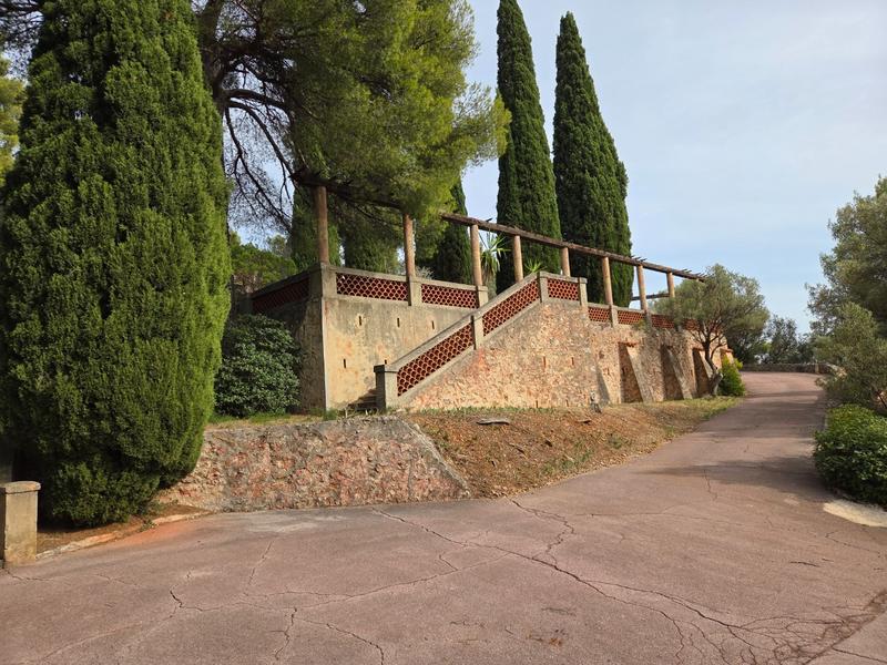 Villa - 322 m² - 12 pièces