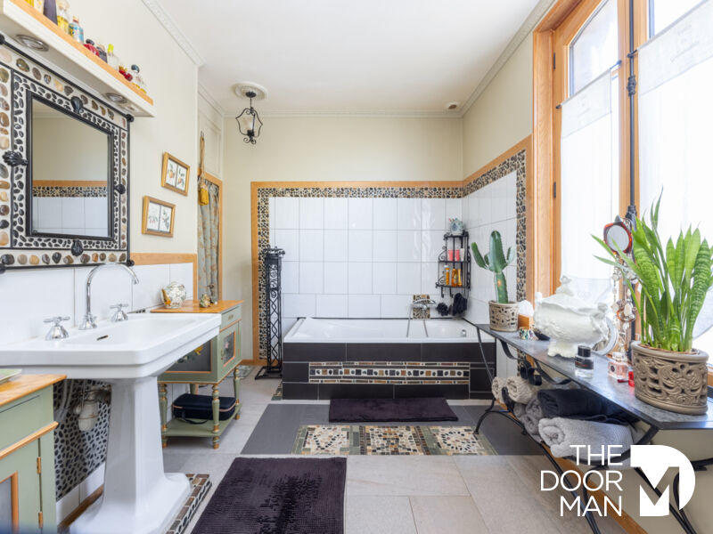 Demeure - 137 m² - 5 pièces