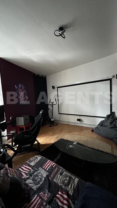 Appartement - 141 m² - 6 pièces