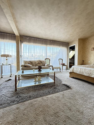 Maison - 216 m² - 6 pièces