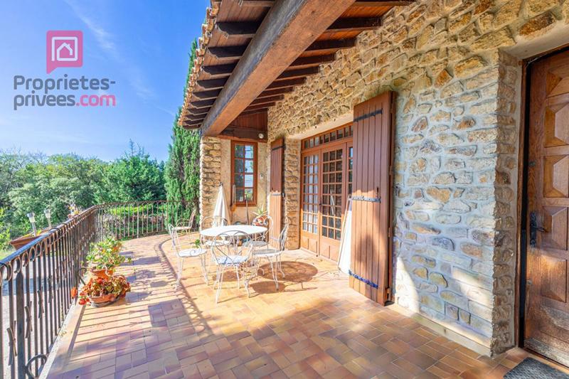 Maison - 184 m² - 7 pièces