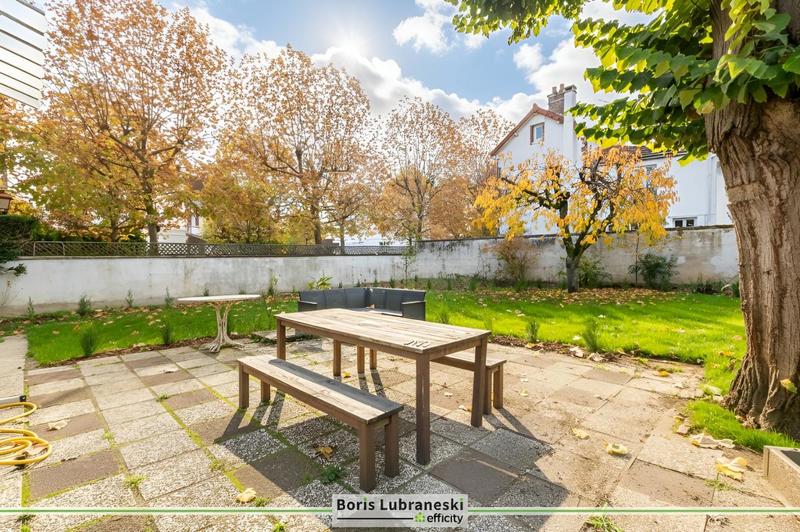 Maison - 206 m² - 7 pièces