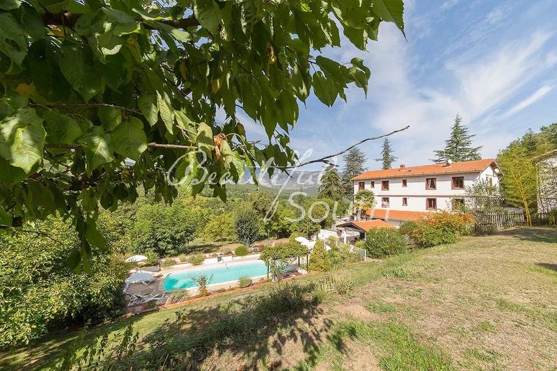 Gîte - 560 m² - 20 pièces