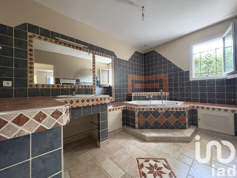 Maison - 122 m² - 4 pièces