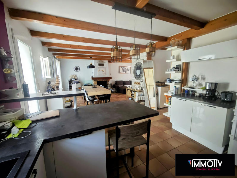 Maison traditionnelle - 102 m² - 6 pièces