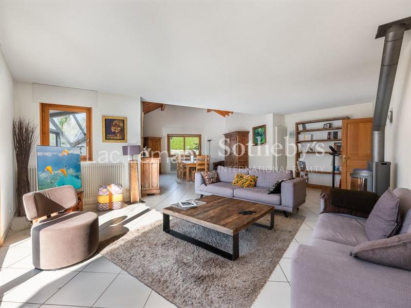 Maison - 286 m² - 7 pièces