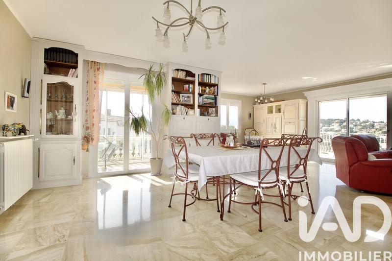 Maison - 204 m² - 9 pièces