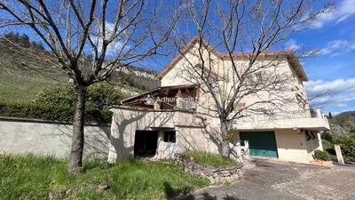 Maison - 160 m² - 7 pièces