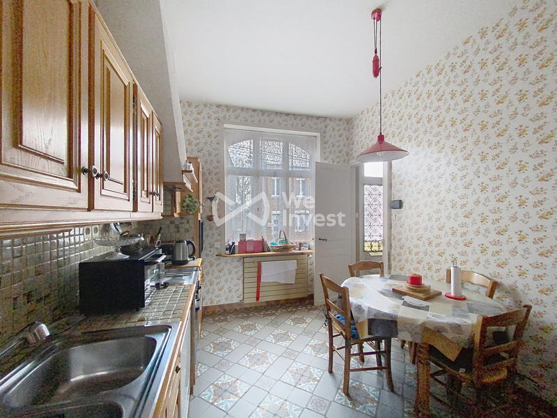 Maison - 184 m² - 7 pièces