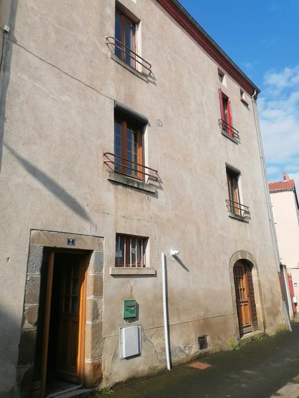 Maison - 74 m² - 8 pièces