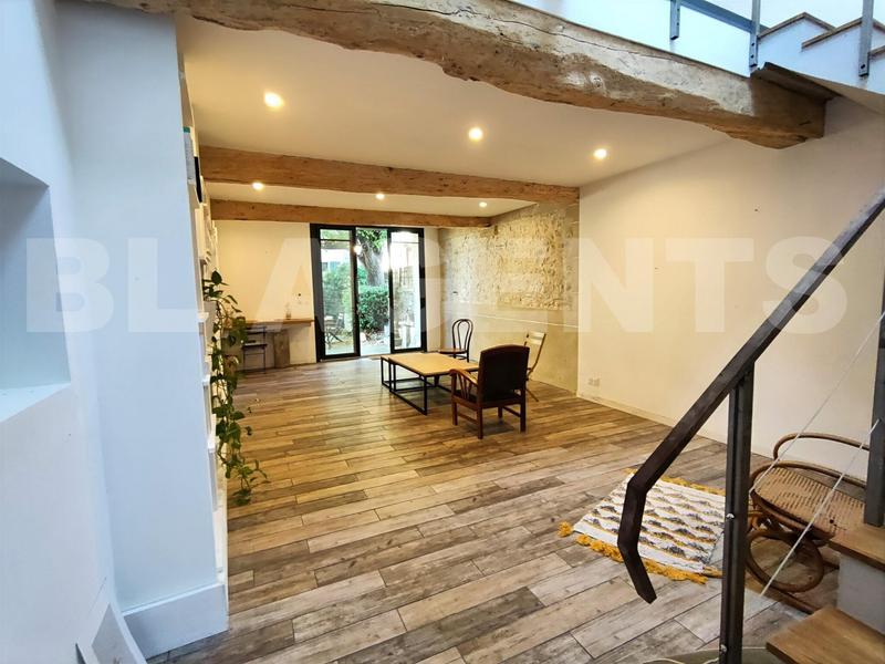 Maison - 205 m² - 7 pièces