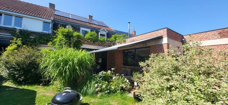 Propriété - 240 m² - 9 pièces