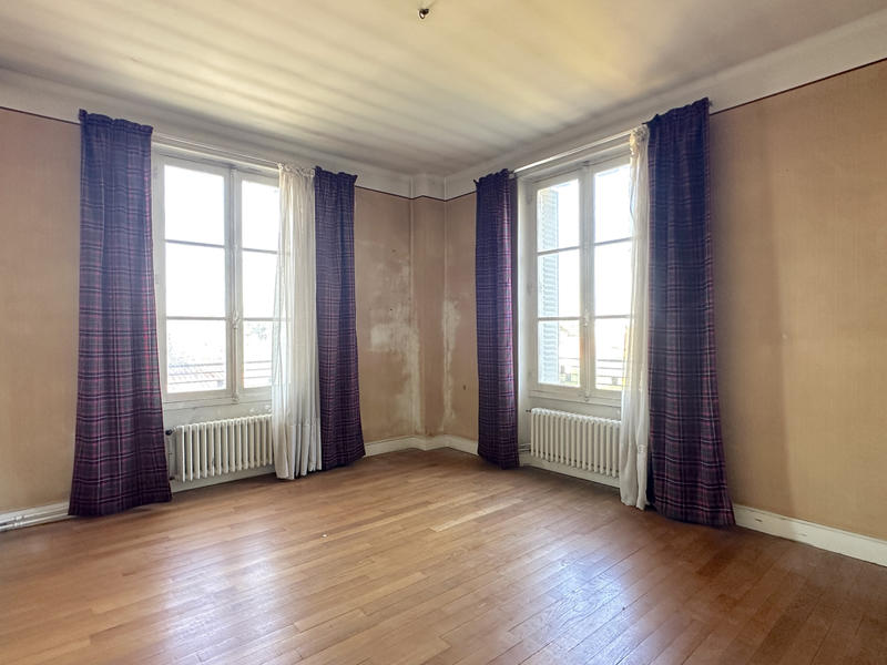 Maison - 187 m² - 6 pièces