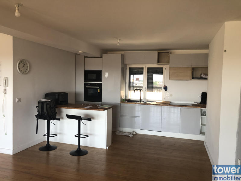 Appartement - 75 m² - 3 pièces