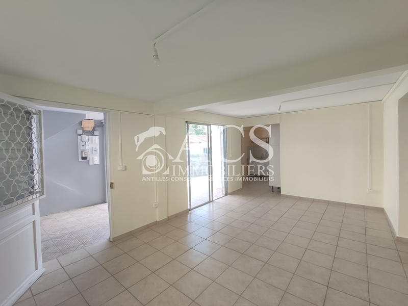 Appartement - 70 m² - 4 pièces