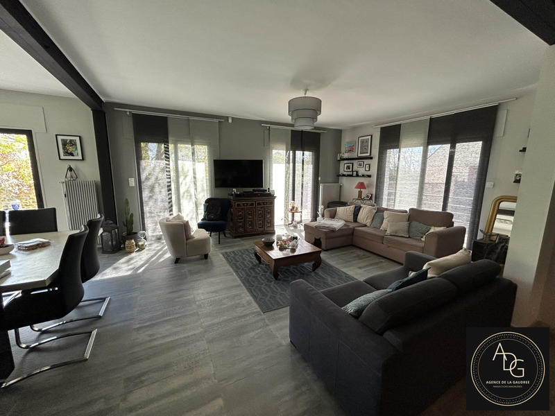 Maison - 160 m² - 7 pièces