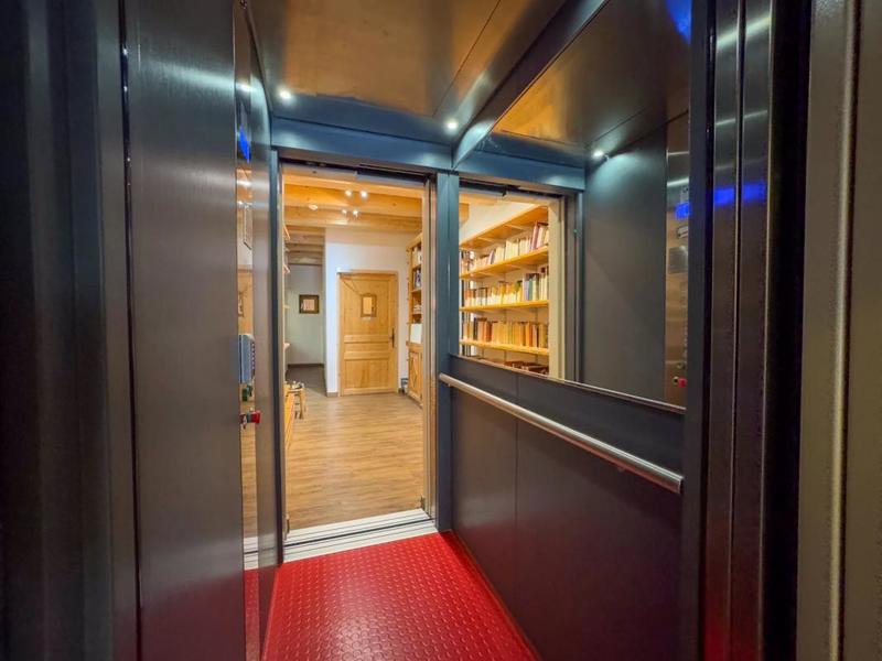 Châlet - 839 m² - 14 pièces