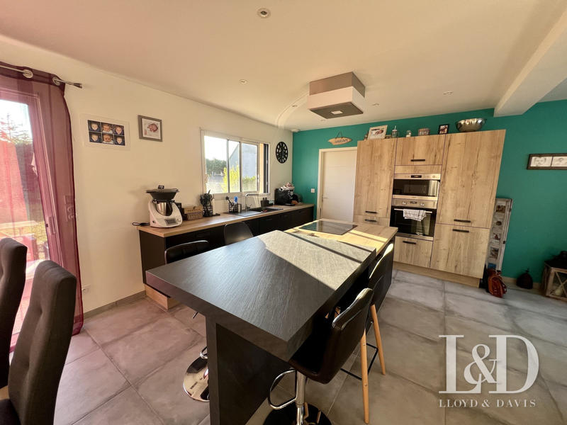 Maison contemporaine - 130 m² - 10 pièces