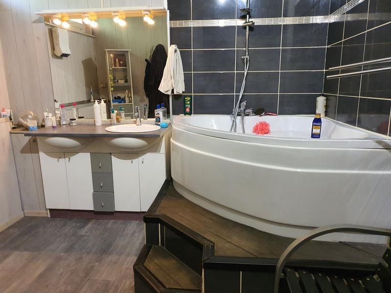 Propriété - 482 m² - 20 pièces