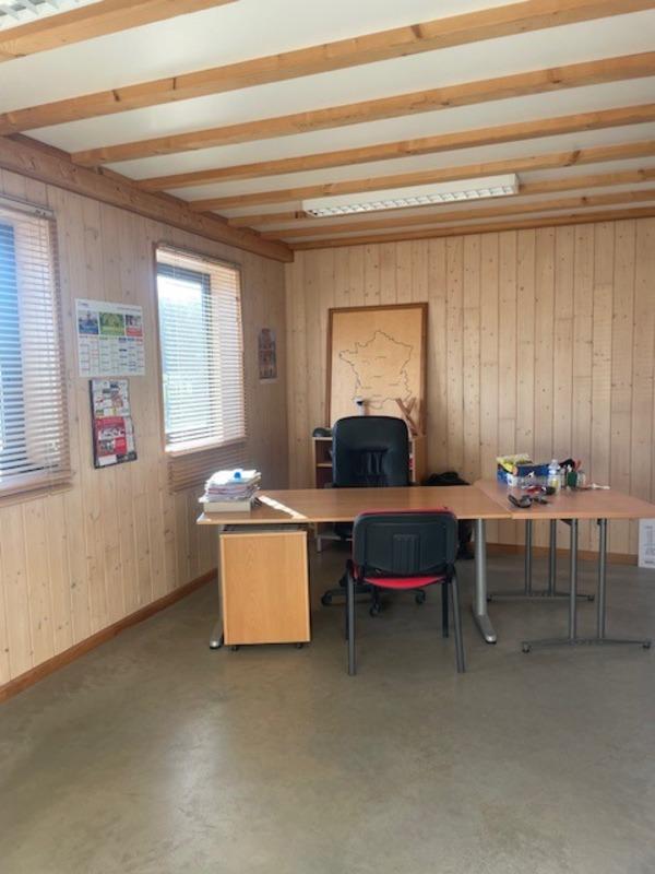 Local d'activité / Entrepôt - 600 m² - 5 pièces